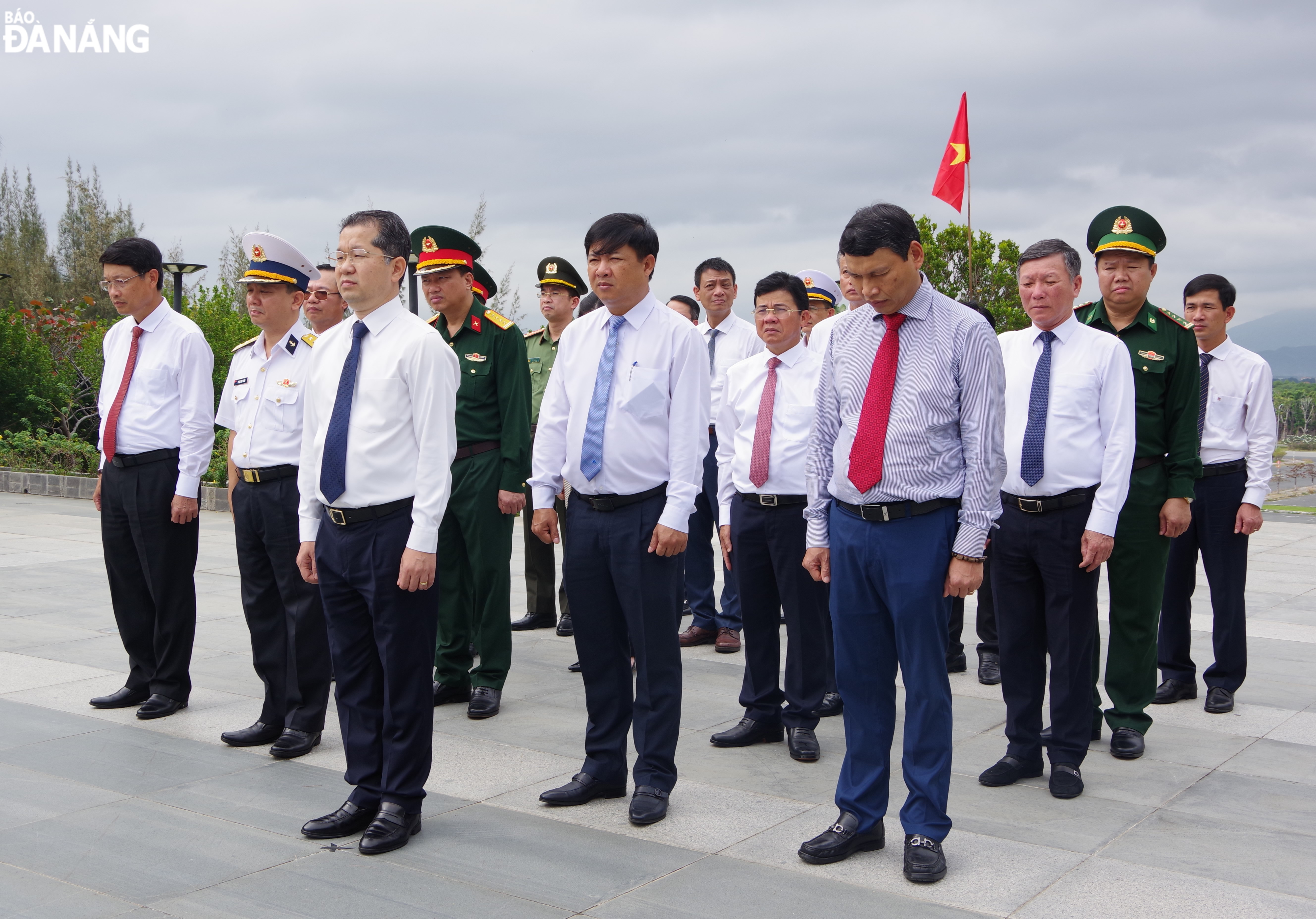 Lãnh đạo thành phố Đà Nẵng thăm, làm việc với Bộ Tư lệnh Vùng 4 Hải quân