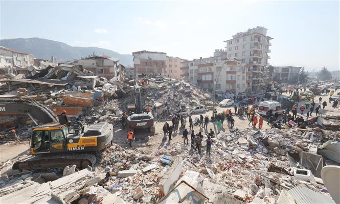 Thế giới tuần qua: Thảm hoạ 'tồi tệ nhất 100 năm' ở Thổ Nhĩ Kỳ và Syria; EU trước 'lằn ranh đỏ' mới
