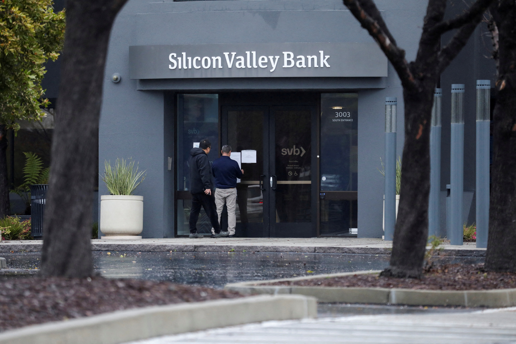 Silicon Valley Bank (SVB) là ngân hàng thương mại lớn thứ hai trong lịch sử nước Mỹ đóng cửa. Ảnh: Reuters