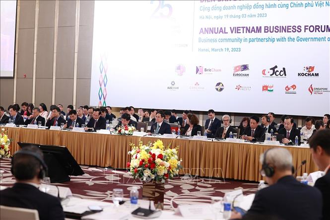 Thủ tướng Phạm Minh Chính phát biểu tại Diễn đàn doanh nghiệp Việt Nam thường niên 2023. Ảnh: Dương Giang/TTXVN