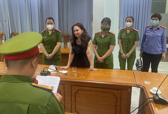 Bị can Nguyễn Phương Hằng bị tạm giam thêm 60 ngày