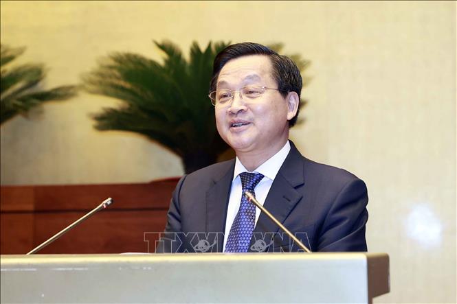 Phó Thủ tướng Chính phủ Lê Minh Khái phát biểu tại phiên chất vấn và trả lời chất vấn sáng 8/6. Ảnh: Báo Tin tức