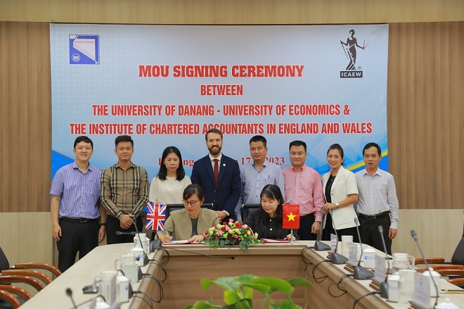Trường Đại học Kinh tế và ICAEW hợp tác bồi dưỡng, nâng cao chuyên môn cho sinh viên tại Đà Nẵng