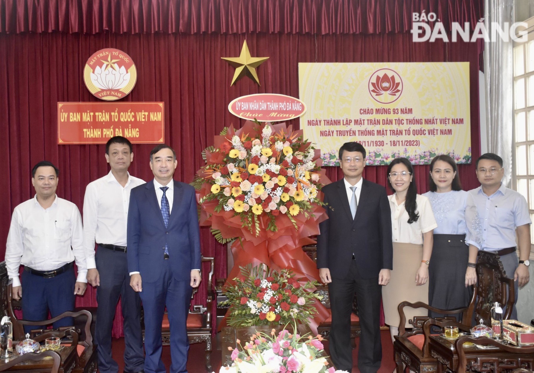 Chủ tịch UBND thành phố Lê Trung Chinh chúc mừng Ngày truyền thống Mặt trận Tổ quốc Việt Nam