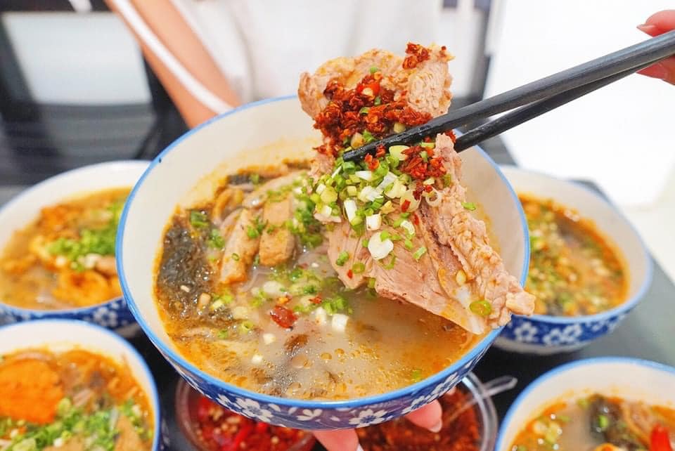 A bowl of Banh Canh Rong Bien or seaweed thick noodle soup 