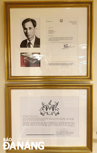 Hình ảnh trang trọng của Hồ Chủ tịch tại khách sạn Omni Parker House. Ảnh: X.H