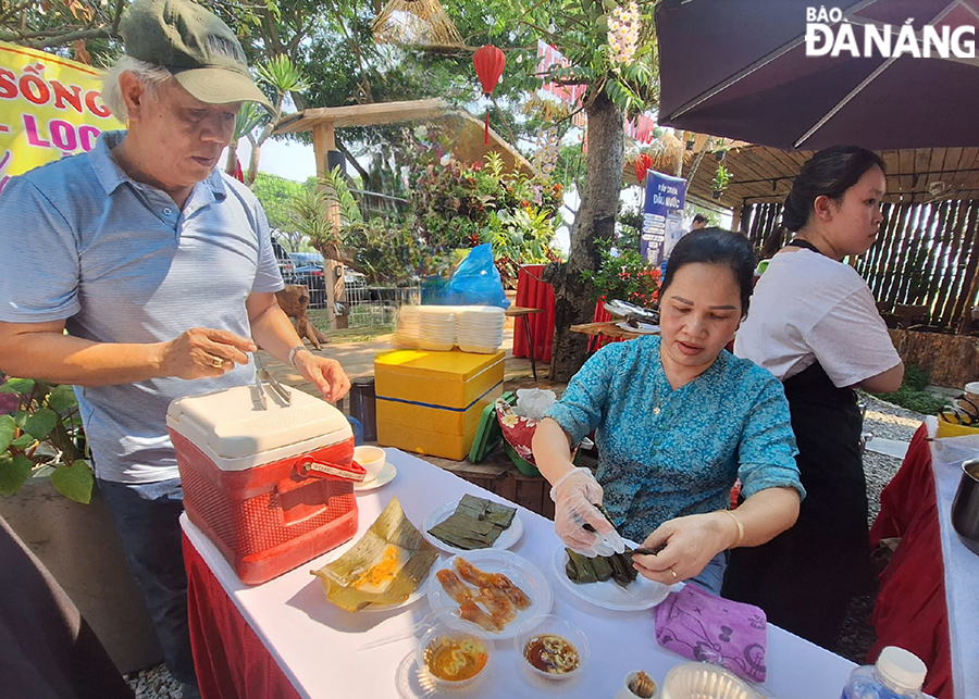 The tapioca cake is made right at the event. Photo: THU HA